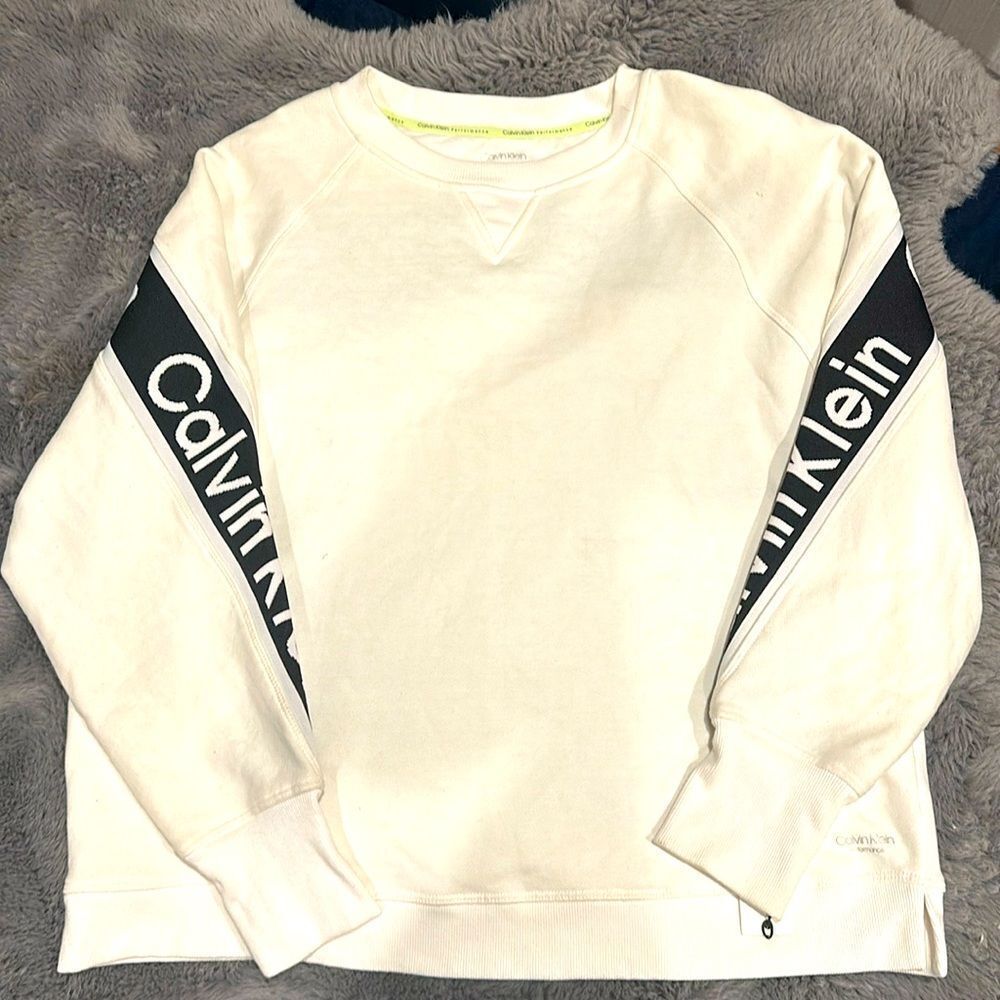 NWT-CALVIN KLEIN PERFORMANCE SWEATSHIRT